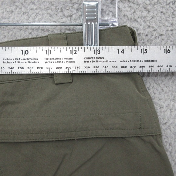 Eastern Mountain Sports Shorts Mens 30 Green Pockets Outdoors Nature - Picture 7 of 9